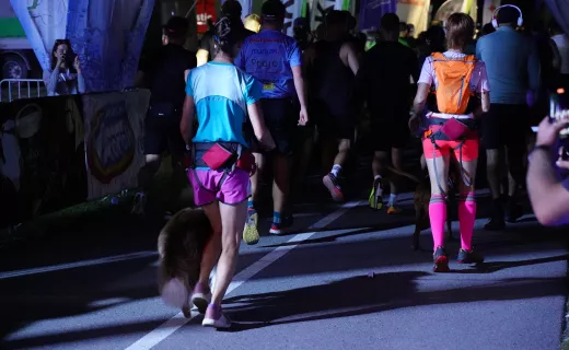 Ostatnie piątkowe zmagania na Festiwalu Biegowym. Ruszył Bieg Nocny na 7 km - 47